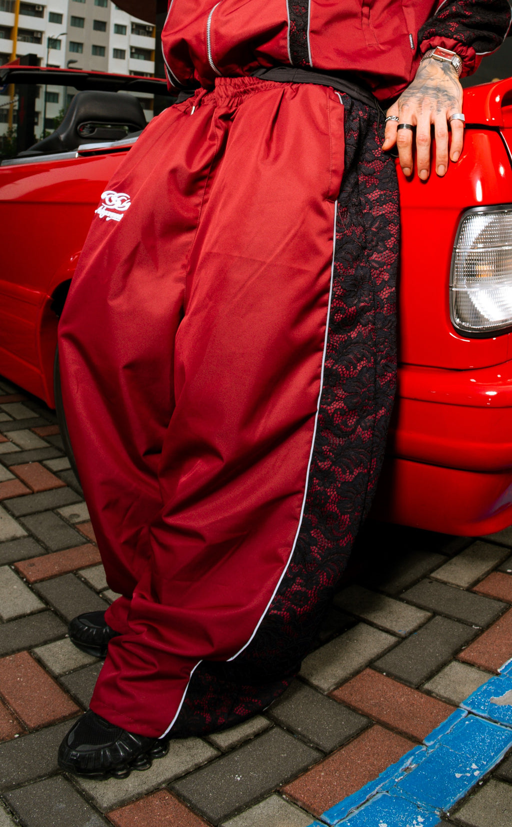 -FLOWERLACES TRACKPANTS