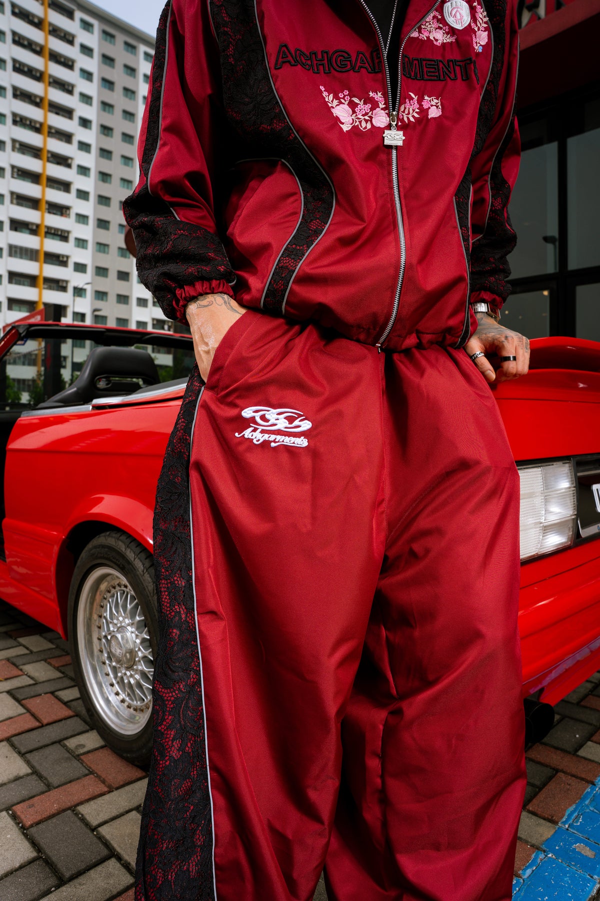 -FLOWERLACES TRACKPANTS