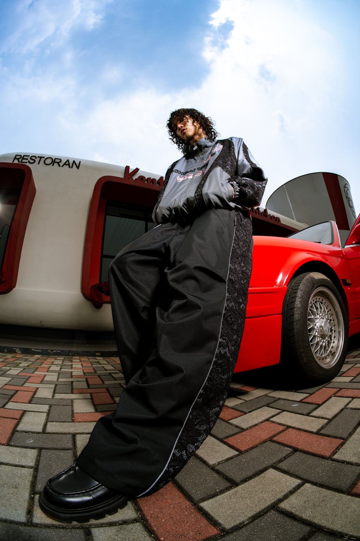 -FLOWERLACES TRACKPANTS