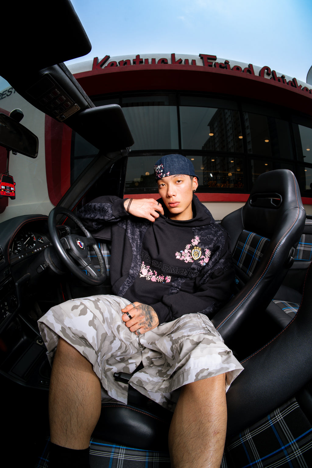 -FLOWERLACES HOODIE