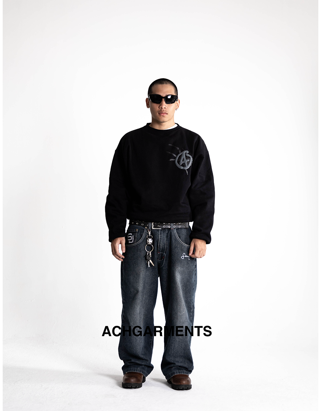 SWEATSHIRT