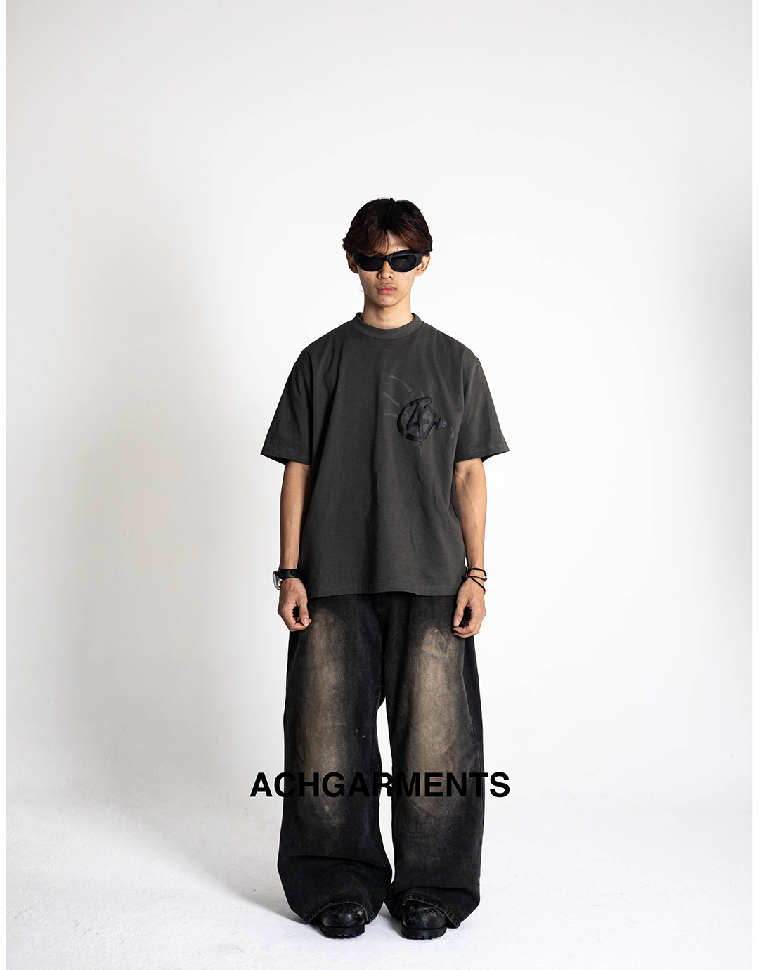 T-SHIRT GREY